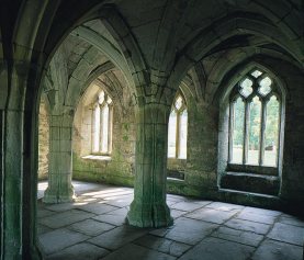 Valle crucis abbey chapter house